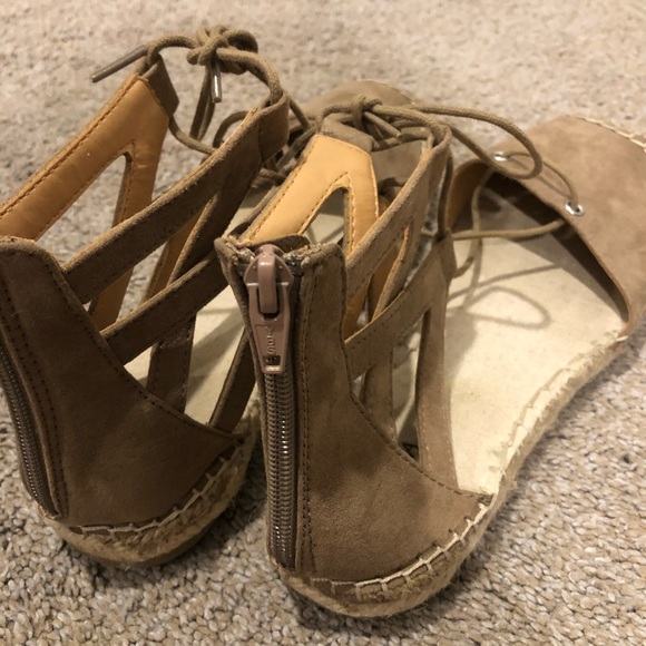 Espadrilles - Picture 4 of 4